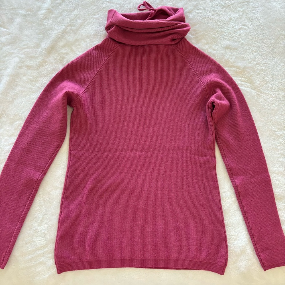 CYRUS Pink Long Sleeve Turtleneck Sweater--M - Picture 11 of 14